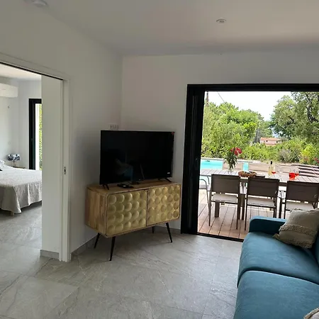 Attractive Semi-detached House With Private Pool, Solenzara