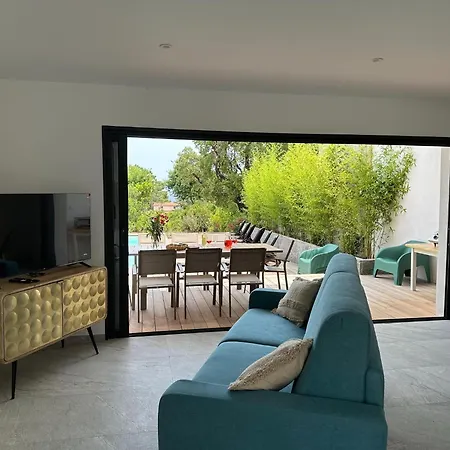 Attractive Semi-detached House With Private Pool, Solenzara